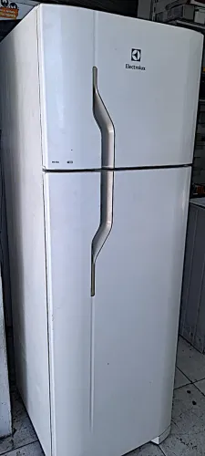 Geladeira Duas Portas 260litros Gelo seco DC35A DC