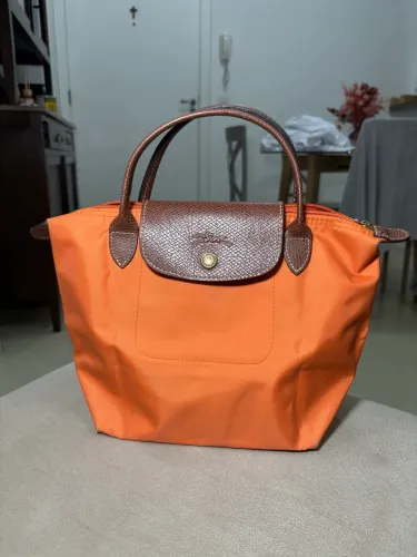 Bolsa Longchamp le pliage pequena cor laranja