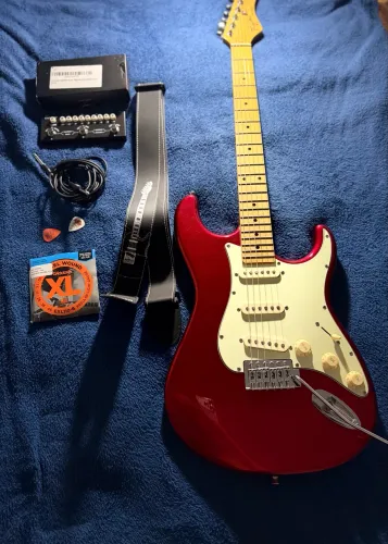 KIT GUITARRA COMPLETO - TAGIMA TW-530 + PEDALEIRA + ACESSÓRIOS