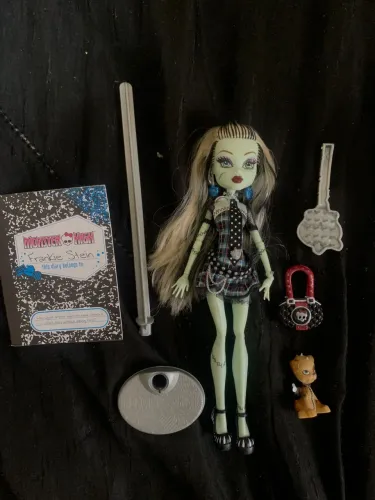 Monster High Frankie Stein Creeproduction Edition Semi-Nova com caixa