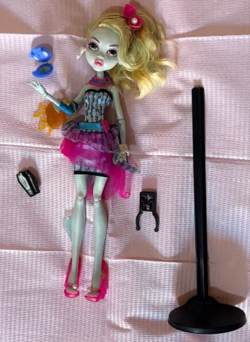 Monster High - Lagoona Blue Dot Dead Gorgeous - (Petit Poa)