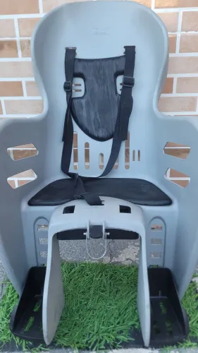 Cadeirinha infantil traseira (bike)