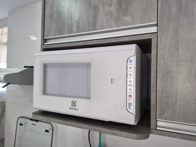 Forno Micro-ondas Electrolux MI41T