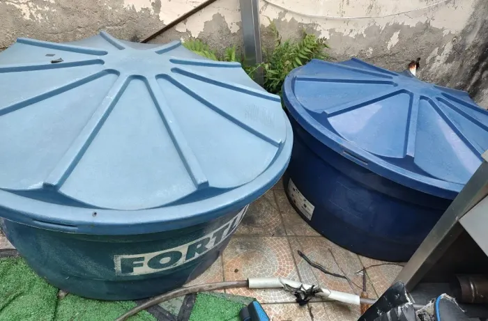 Tenho 2 caixas d'água de 500 litros cada... estão limpas e uma quase nova... são Gonçalo 