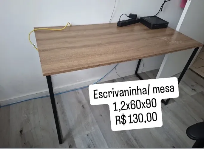 Mesa escrivaninha