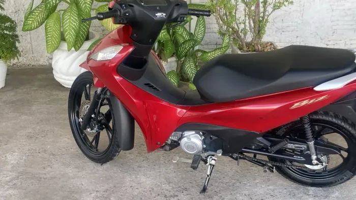 Honda biz 2025 muito nova preco bom pra sair rapido