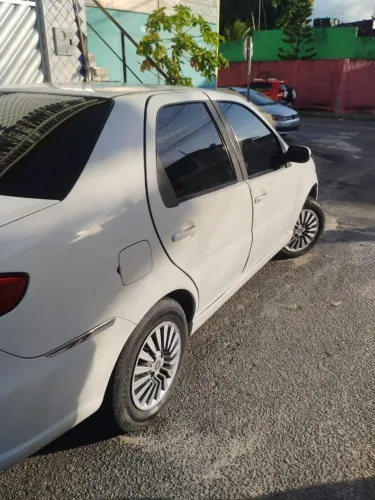 Fiat Siena Tetrafuel 1.4 MPI Fire Flex 8V 4P 2011