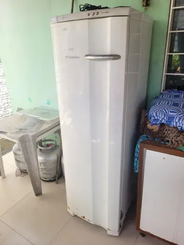 Freezer vertical 6 gavetas eletrolux