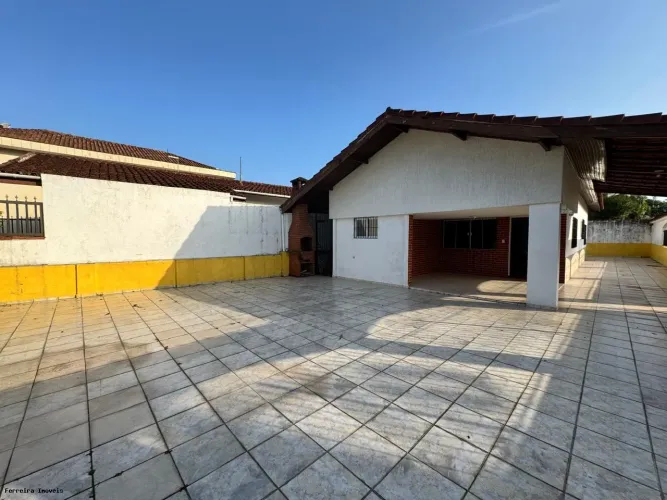 Casa para Venda em Praia Grande, Flórida, 3 dormitórios, 1 suíte, 2 banheiros, 5 vagas