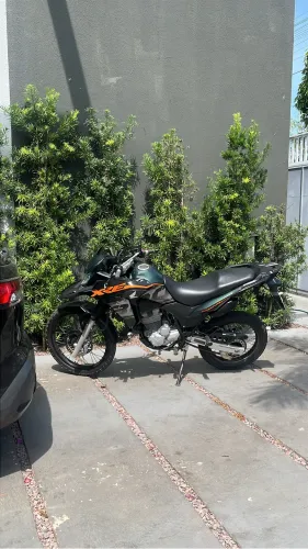 XRE 300 