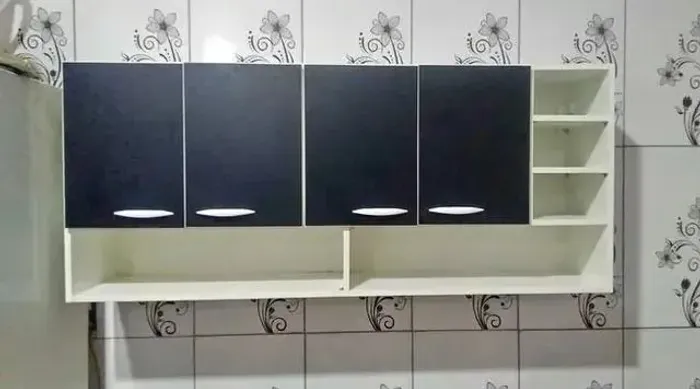 Armário aéreo de 4 portas 