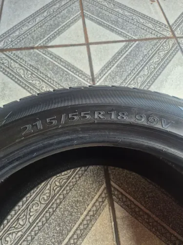 Pneu kumho 215 55 18
