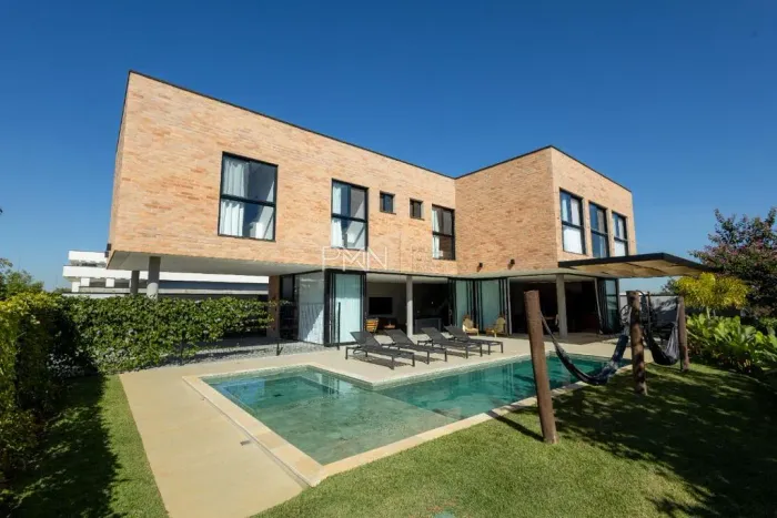 Casa à venda Tamboré Jaguariuna, com 4 suítes, com 600 m² terreno e 300 de construção