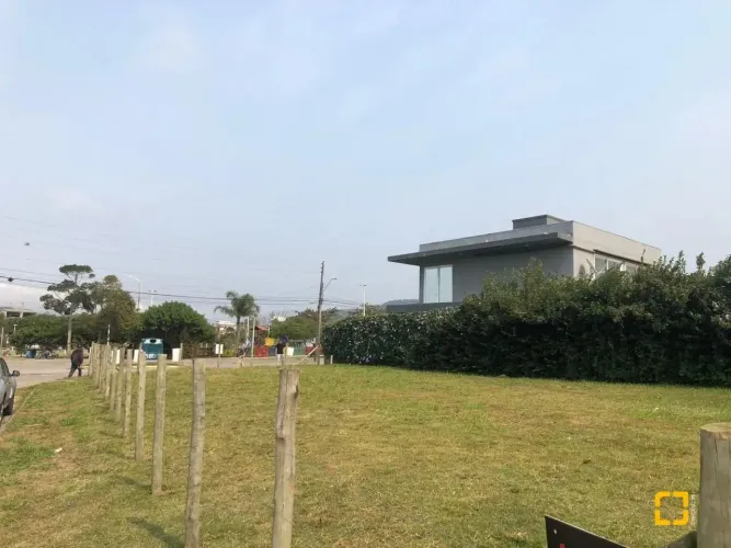 Terreno com escritura Pública - Praia do Campeche SC