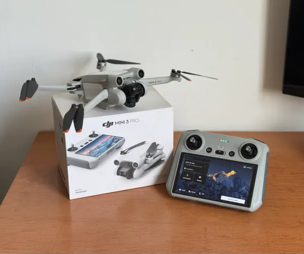 Drone DJI Mini 3 Pro Combo FlyMore Tela RC