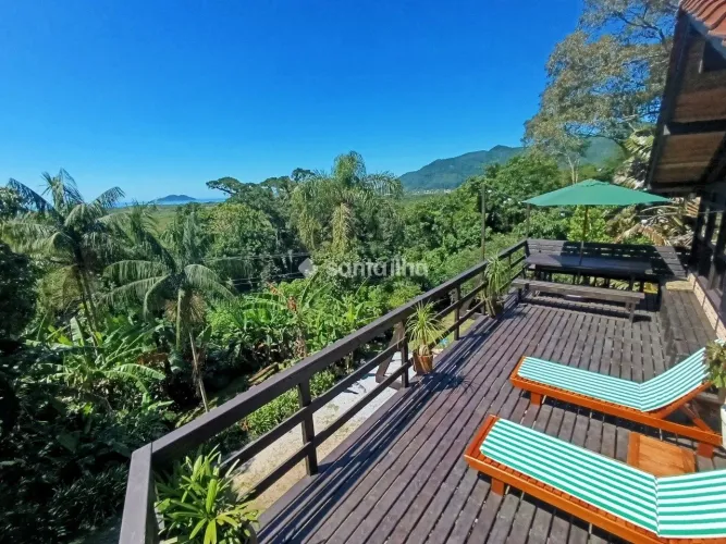 Casa com chalé, 6 dormitórios e 250m² para alugar - Armação do Pântano do Sul - Florianópo