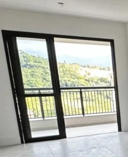 Porta de Vidro Sacada 0,69x2,22 cada folha