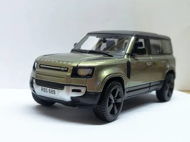 Defender Land Rover Escala 1:24