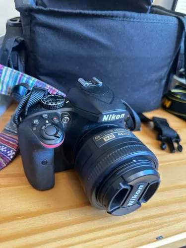 Nikon D3400 + Lente 18-55mm + Bolsa e Acessórios