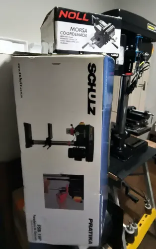Furadeira de Bancada Schulz FSB 16 P Pratika Motovr MN20V C/ Morsa Coordenada 4" 100 x 75