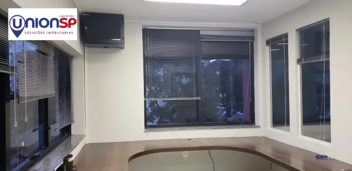 Sala à venda no Paraíso, São Paulo