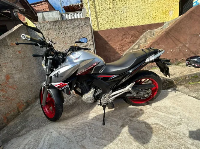 ? CB 250F Twister CBS 2021 - Conservada e Pronta para Rodar!