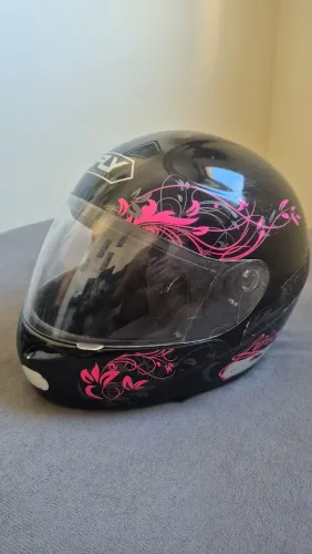 Capacete feminino
