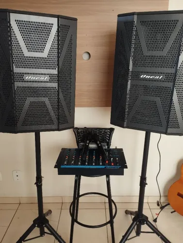 Caixa de Som Ativa e passiva, mesa de som, 2 microfone sem fio.