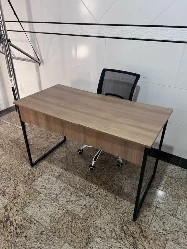 Conjunto de Mesa e Cadeira escritório 