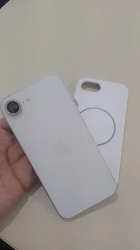 Vende-se iPhone 16e