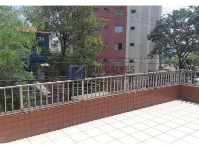 Sobrado Residencial/Comercial com 4 Quartos em Jardim do Mar São Bernardo do Campo