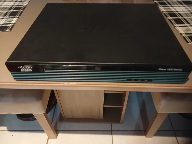 Roteador Cisco 1900 Series