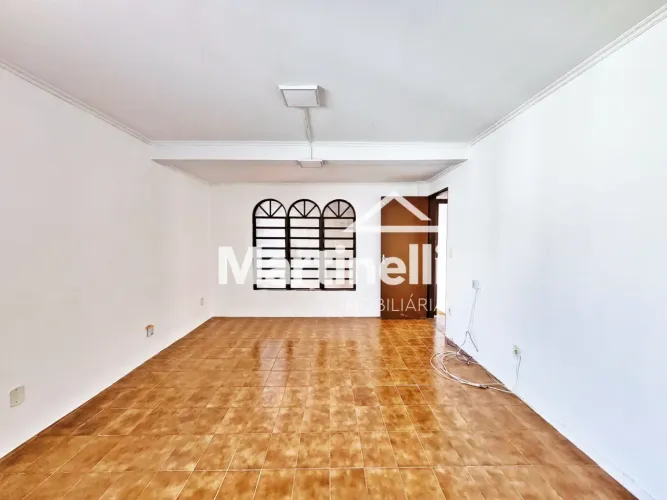 Sobrado para venda e locação no Bairro Vila Seixas, próximo à Av. Dr. Francisco Junqueira