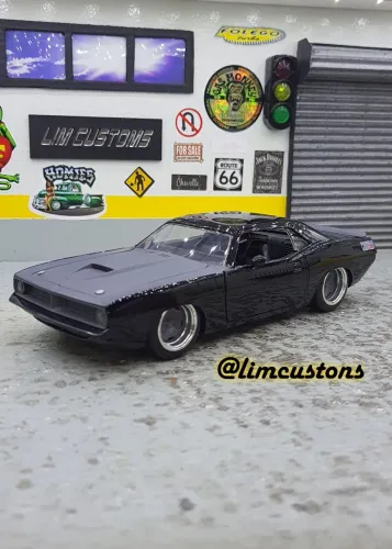 Jada toys 1/24 - Miniatura Letty's Plymouth Barracuda - Fast & Furious