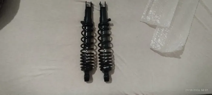 Para de amortecedores originais da moto CRUISYM 150 