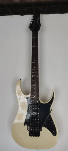 Guitarra ibanez Gio 