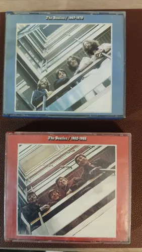 CDs The Beatles azul e vermelho - 4 cds
