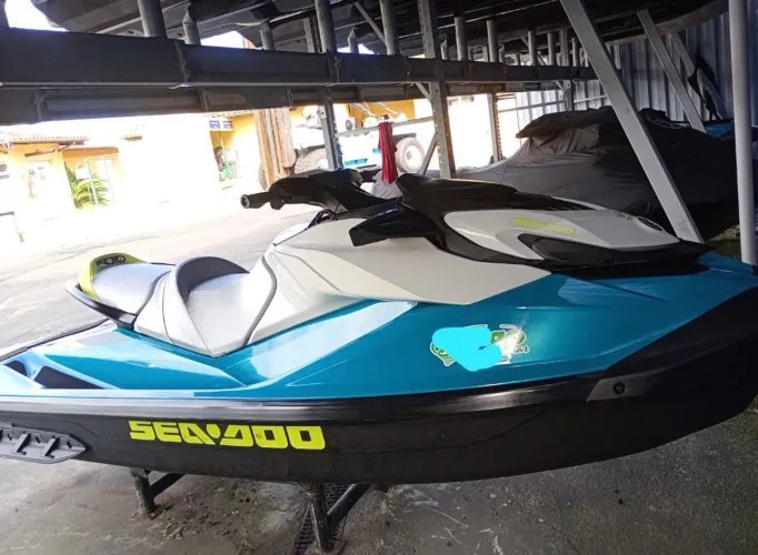 Jet SKY sea doo 130 se 