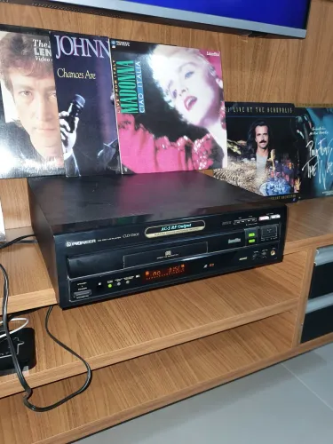 Aparelho Pioneer CD LD PLAYER e 21 Discos LD