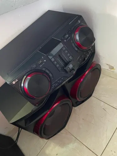 Lg xboom 1800 W RSM com Bluetooth