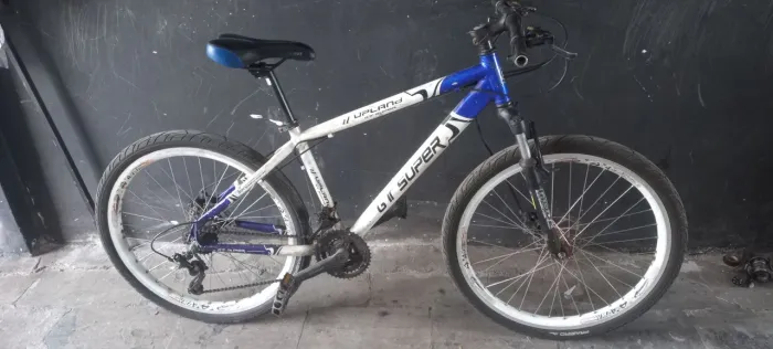 Bicicleta Mountain Bike Aro 26 21 Marchas GT Super Upland
