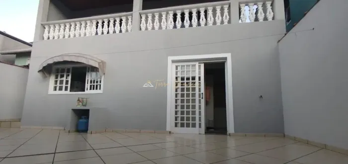 Imóvel no centro de Sapucaí Mirim - MG para venda
