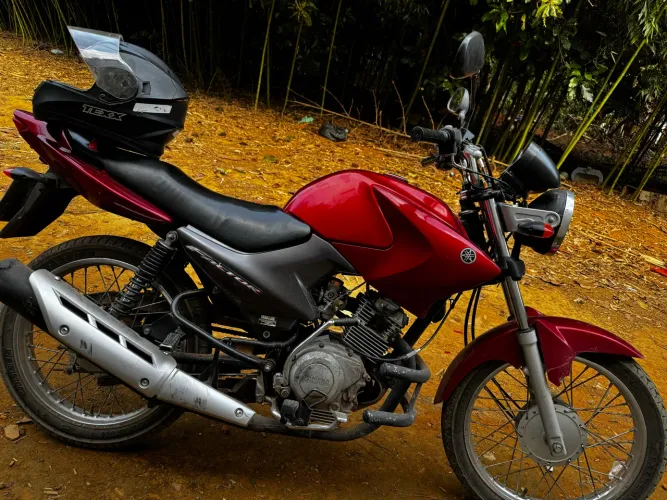 Yamaha 125 vermelha só transferir sem multas