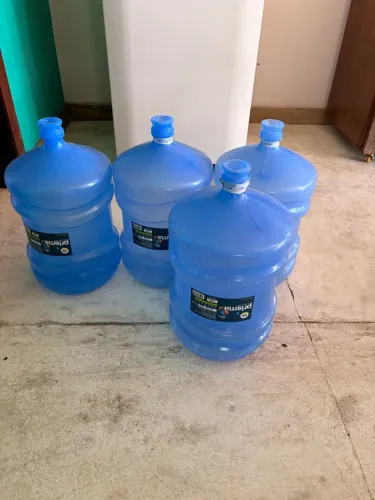 Garrafão galão de água - 4 por R$40,00
