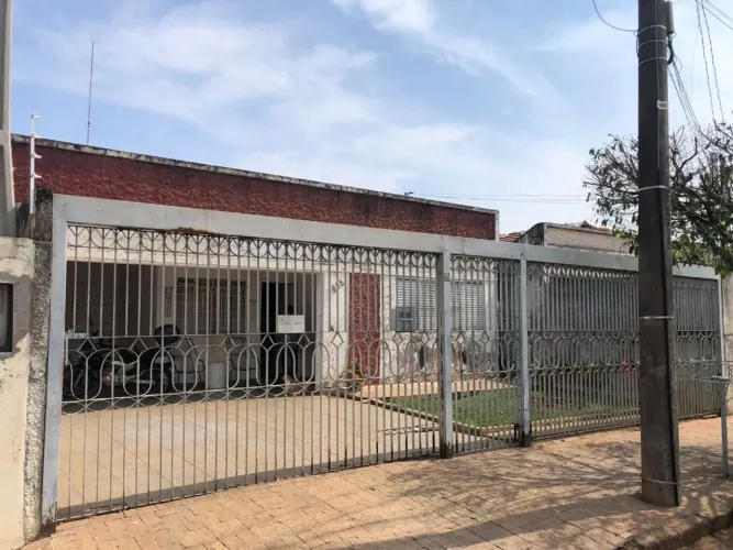 Casa com 4 dormitórios à venda, 200 m² por R$ 600.000,00 - Jardim Maria Izabel - Marília/S