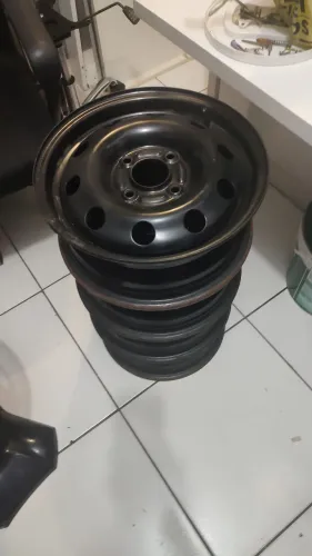Rodas aro 14 Ford fiesta originais