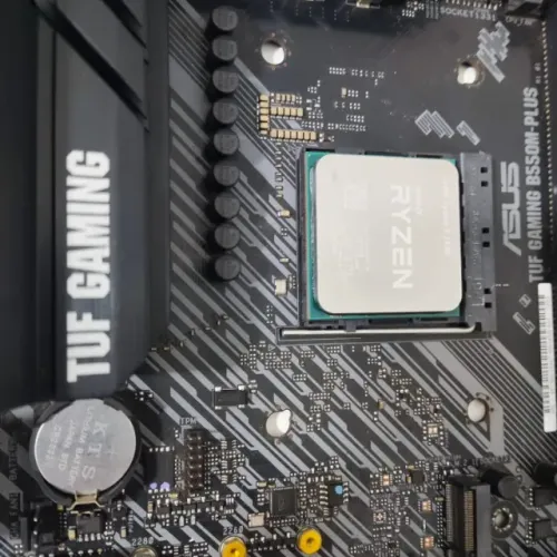 Ryzen 9 3900, 12 núcleos, 24 threads, 64MB cache, 4.3GHz, PCI-e 4.0, 65W TDP, AM4