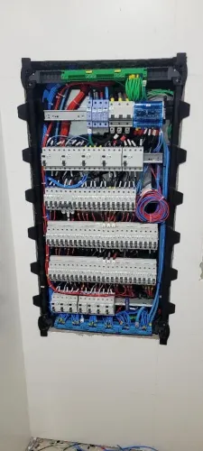 Eletricista e manutenção em geral