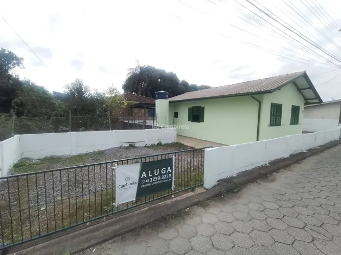 Casa com 2 quartos para Locação