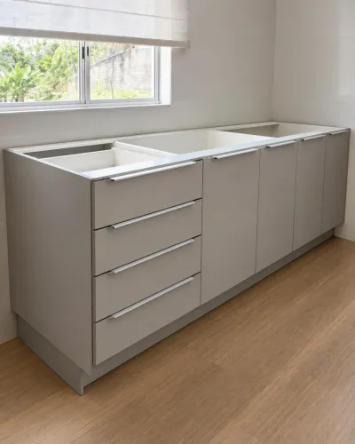 Balcão de pia 220cm em MDF - 4 gavetas + 4 portas